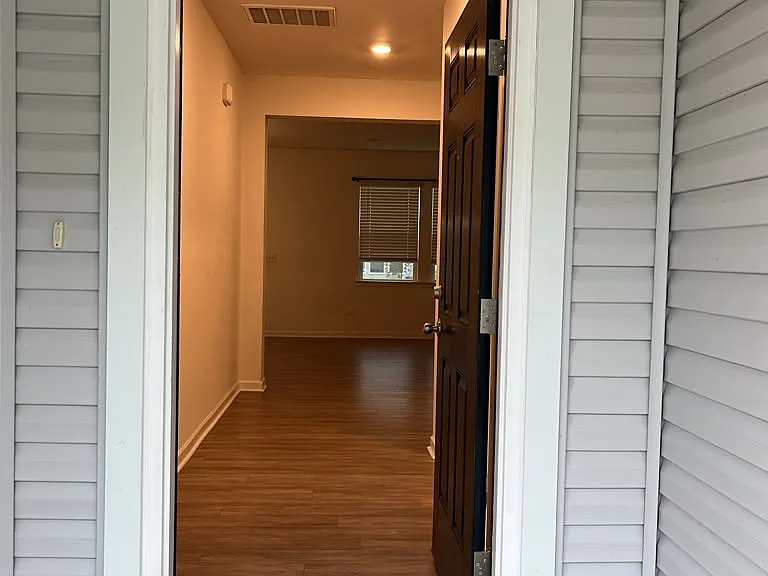 354 Summer Ranch Dr — Photo 2