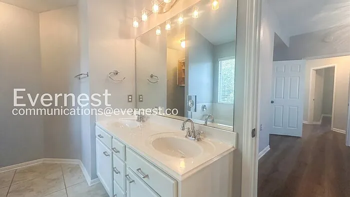 1136 Emmitt Run — Photo 6