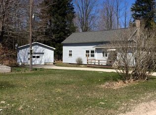 6409 N Dennis Rd, Ludington, MI 49431