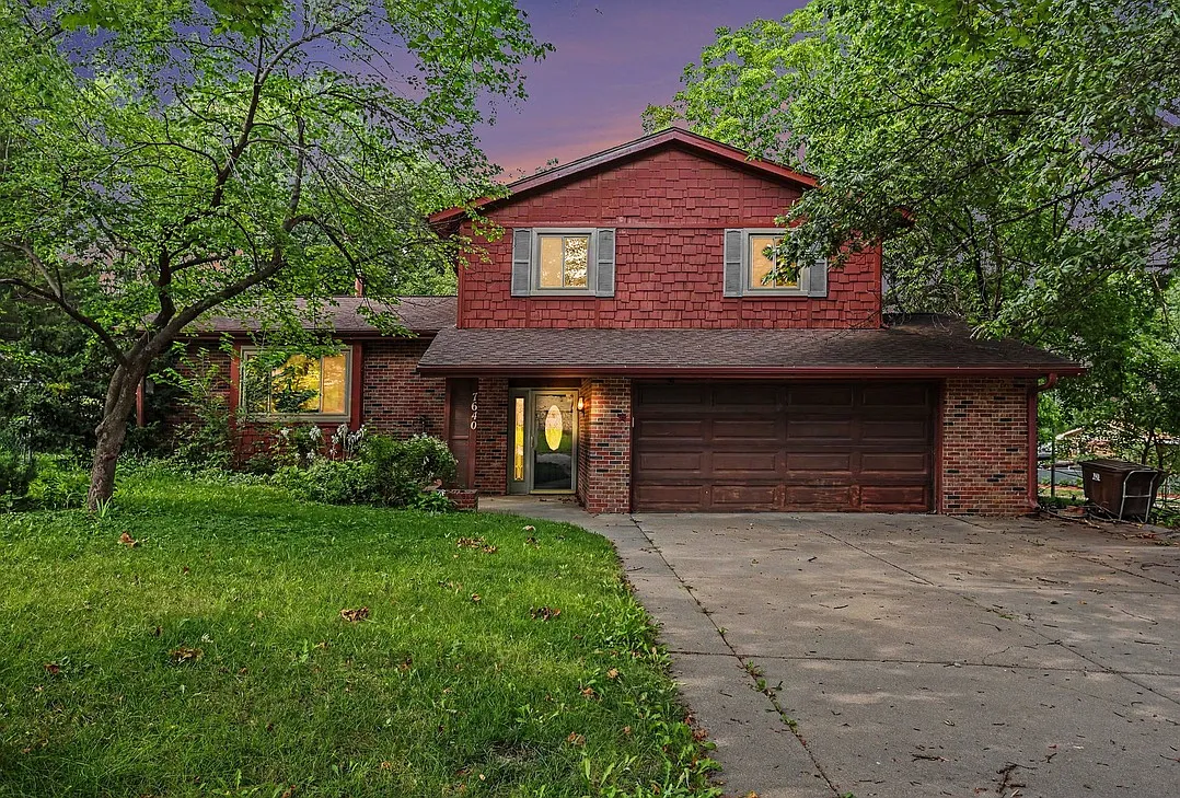 3 bed, 2224 sqft, $2,550 — Photo 1
