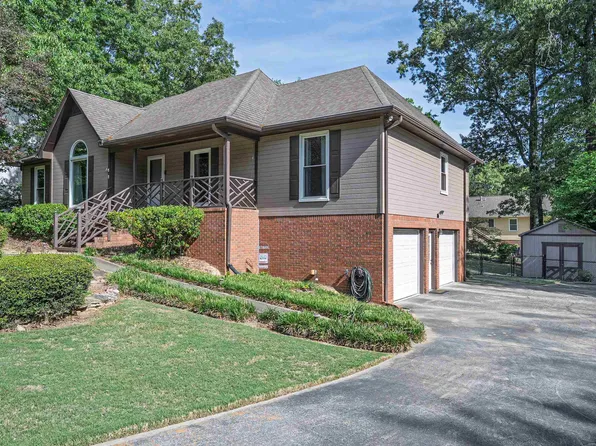 6007 Woodvale Dr, Helena, AL 35080