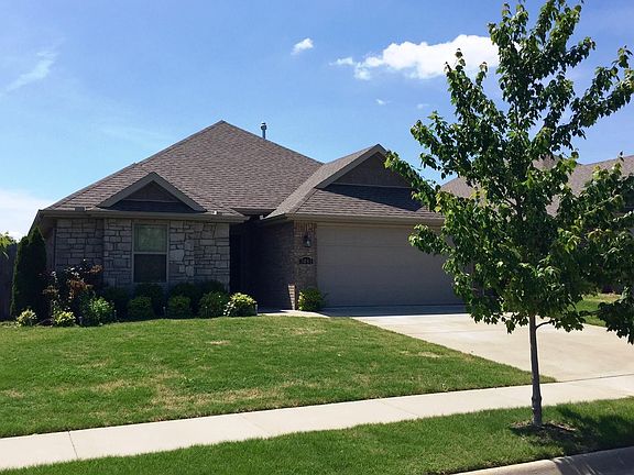 3rd image of 3081 N Verona Ln