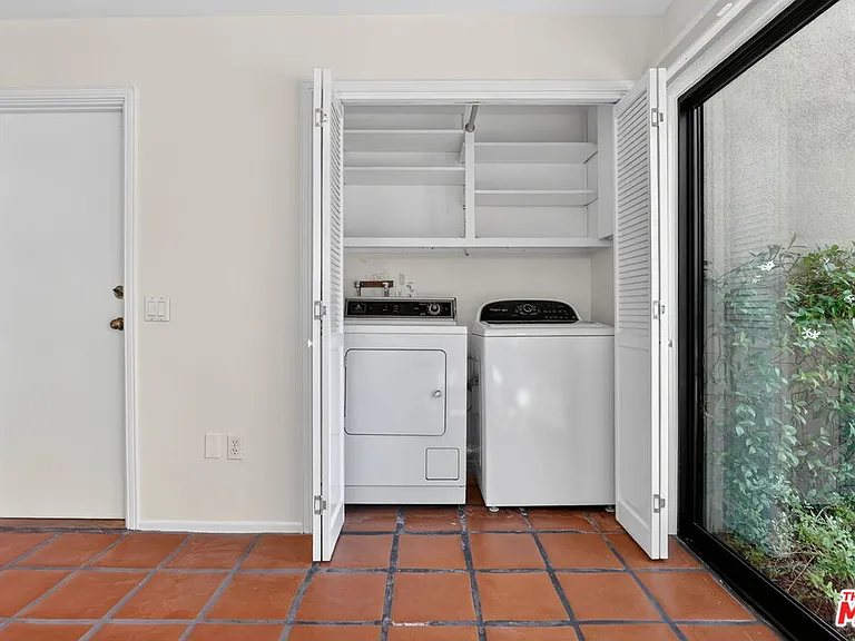 1331 Avenida De Cortez — Photo 18