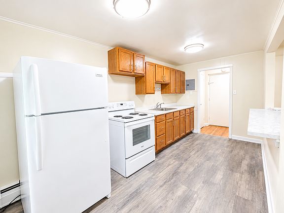 2nd image of 1621 Old York Rd APT B2