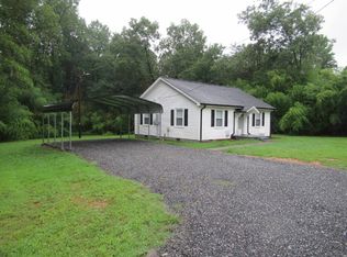 12 E J St, Maiden, NC 28650