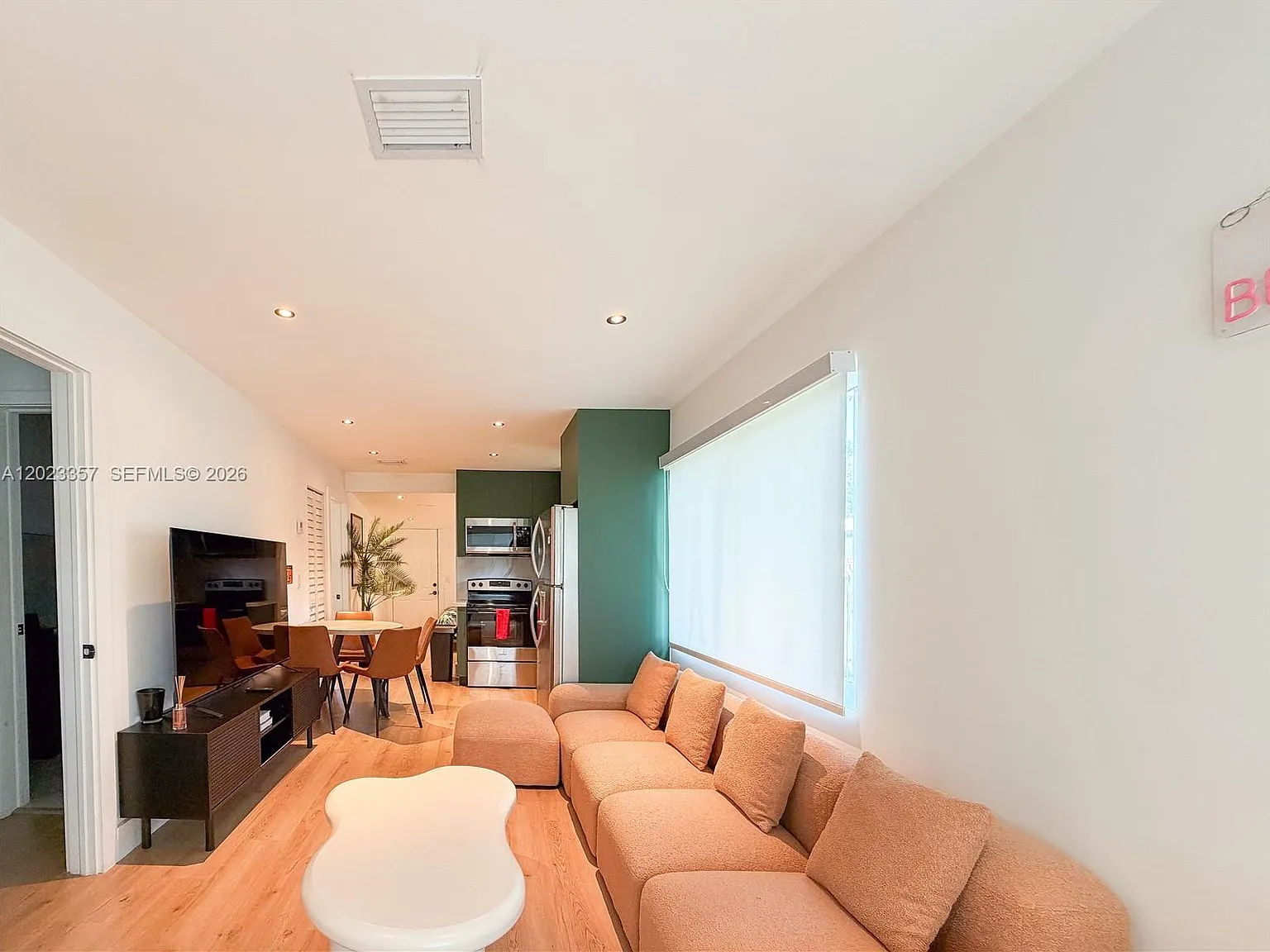 2 bed, 1200 sqft, $2,695 — Photo 2
