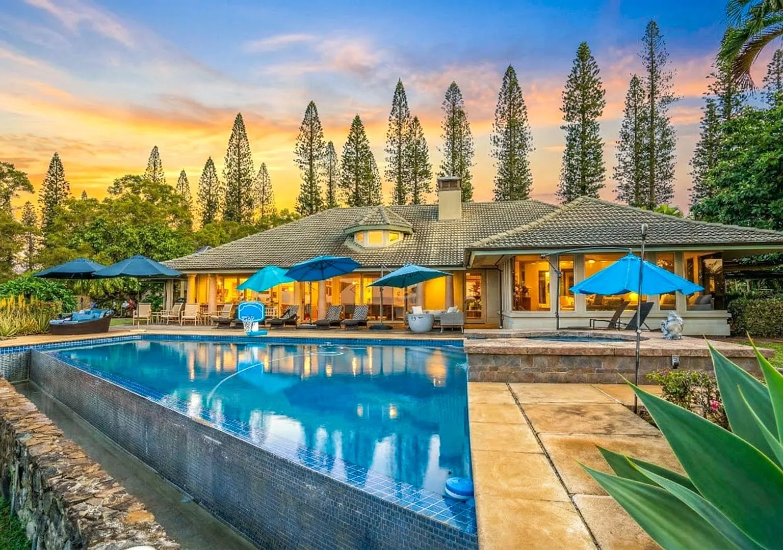 Private Kapalua Estate in Pineapple Hill 4 Bedroom 4.5 Bath Luxury Home with Pool — Photo 1