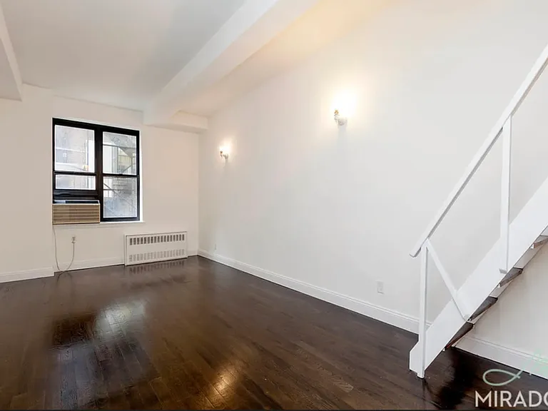 43 W 16th St #4G — Photo 1