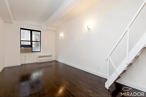 43 W 16th St #4G Photo 1
