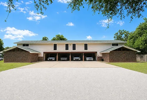 412 Breezy Ln #3 Photo 1