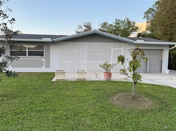 698 Muscogee Dr, North Fort Myers, FL 33903