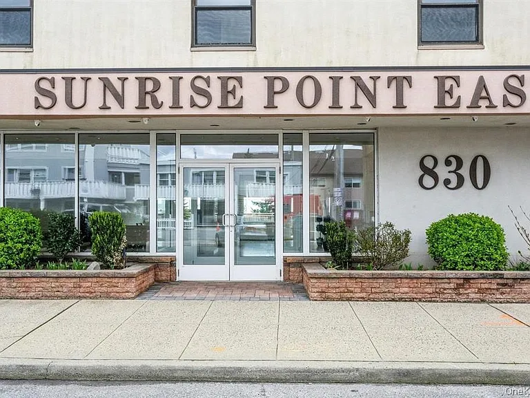 830 Shore Rd #4a & 4b — Photo 50