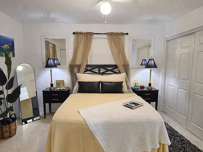 Poinciana Dr — Photo 19