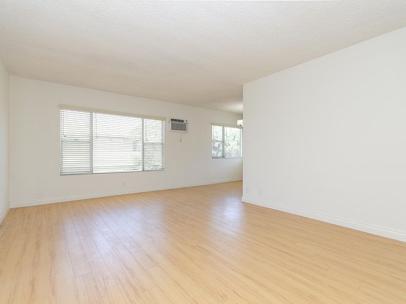 3rd image of 1724 Butler Ave APT 8