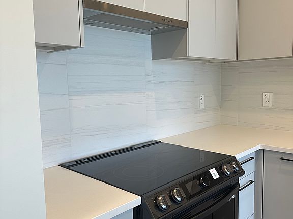 5th image of 8117 200a St #615