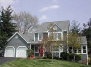 9846 Old Chimney Ct, Cincinnati, OH 45241