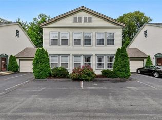 24 Kendall Green Dr #24, Milford, CT 06461