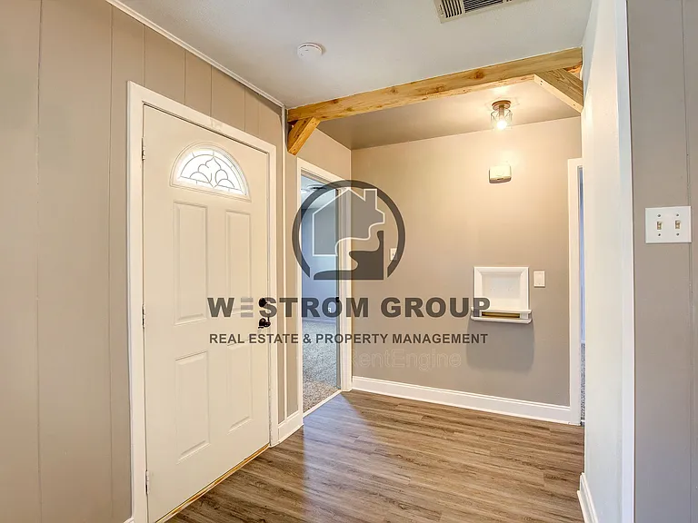 1308 Marshalldale Dr — Photo 7