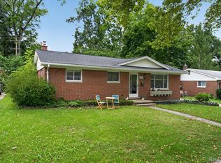 767 Center Dr, Ann Arbor, MI 48103