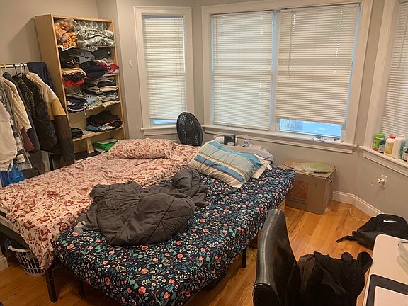 3rd image of 2945 Washington St #1
