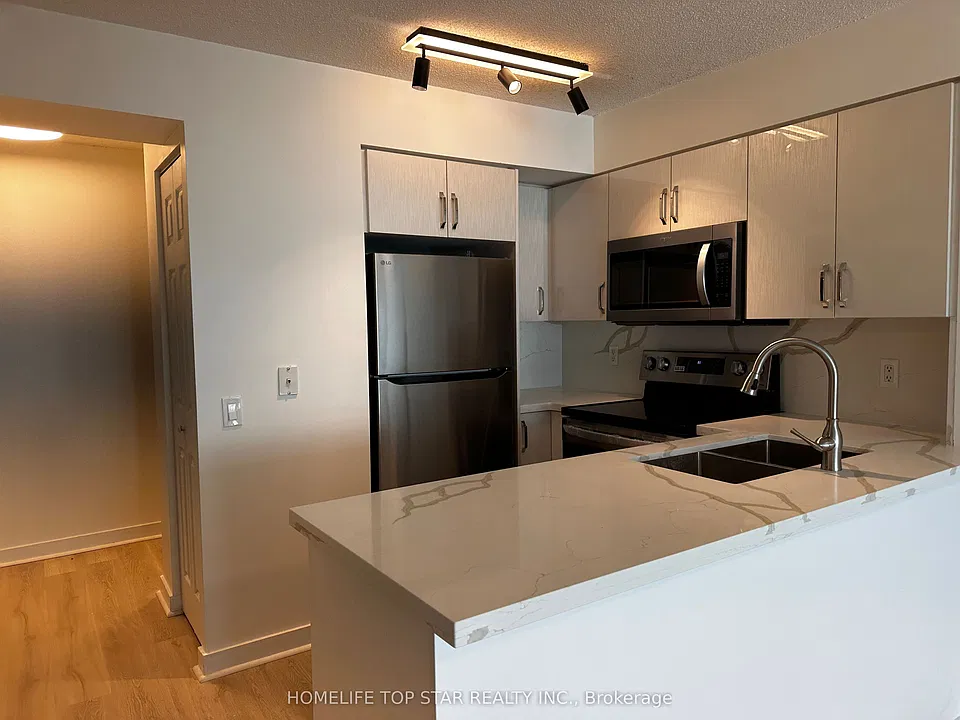 361 Front St W #2112