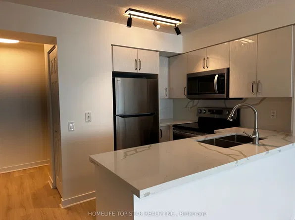 361 Front St W, Toronto, ON