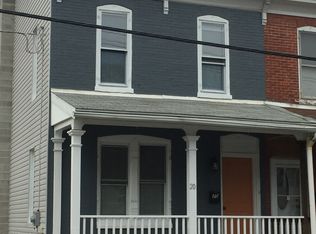 20 S 2nd St, Womelsdorf, PA 19567