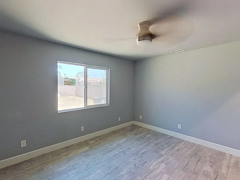 13922 Heidi St — Photo 19