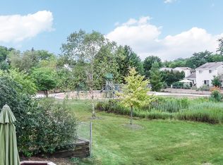 630 Oswego Dr, Carol Stream, IL 60188