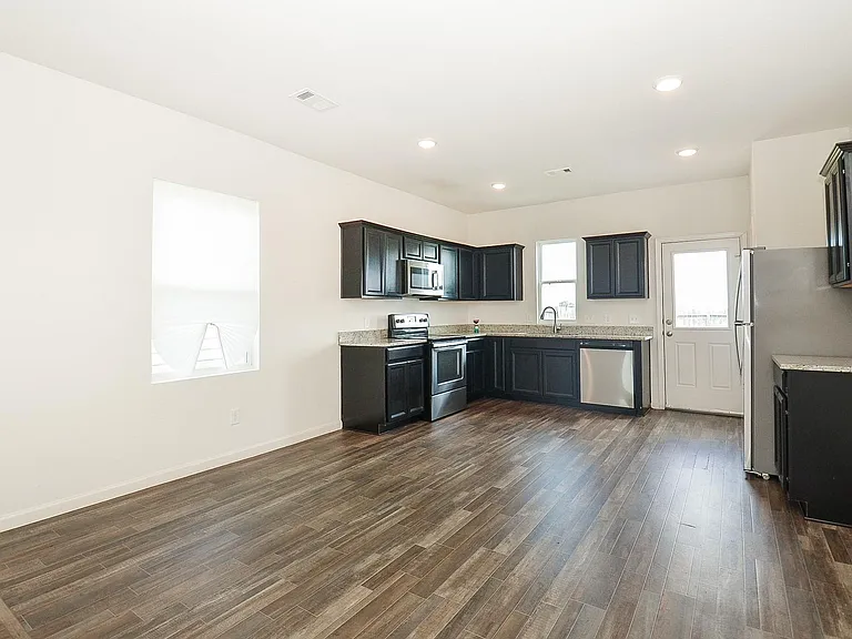 2013 Spindletree Ln — Photo 8
