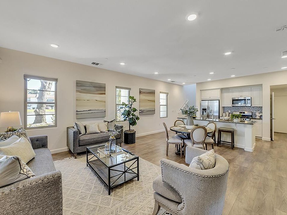1st image of 1087 Bigleaf Pl Unit 101