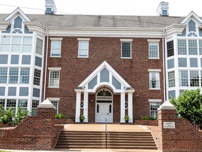 450 E Lockwood Ave APT 110, Saint Louis, MO, 63119