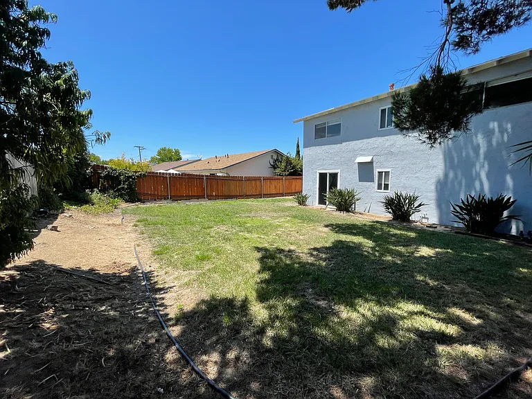 7354 Steinbeck Ave — Photo 3