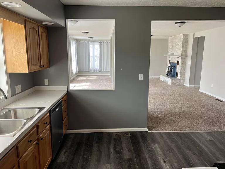 300 E Troy Pike #A — Photo 3