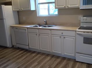 301-2 N Greenbriar Rd, Carterville, IL 62918