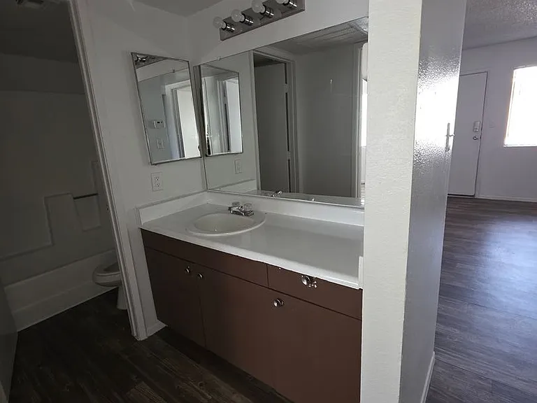 Canyon 35 Apartments — Photo 35