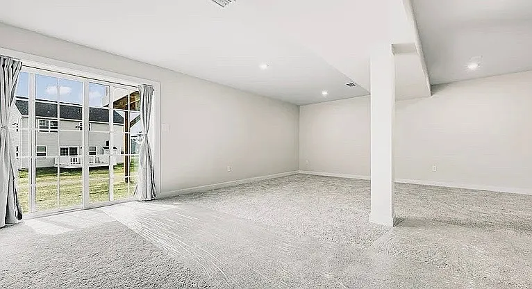 1124 Nursery St — Photo 4