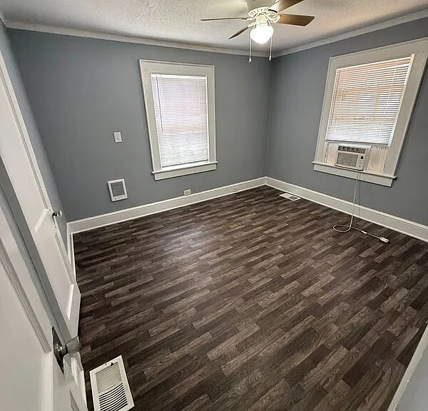 1127 West Blvd — Photo 5