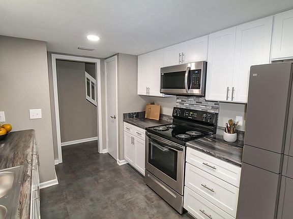 2nd image of 137 Gentilly Dr #5