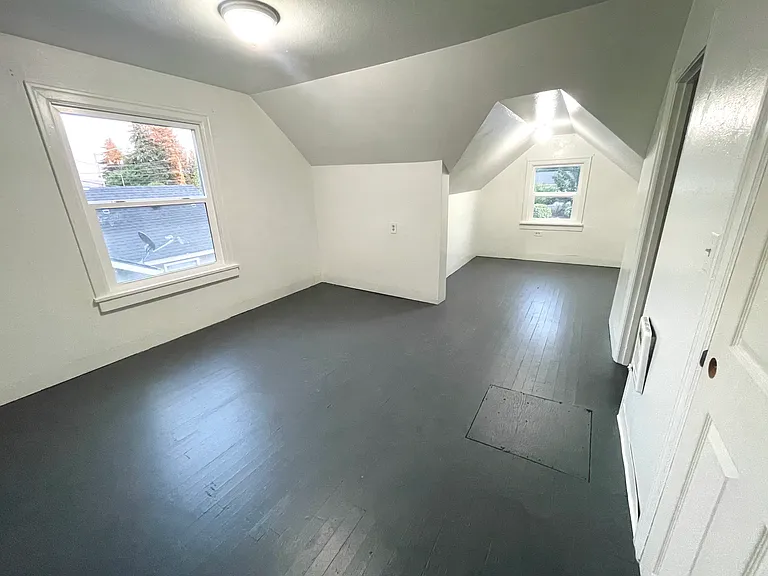 3232 Washington Way — Photo 10