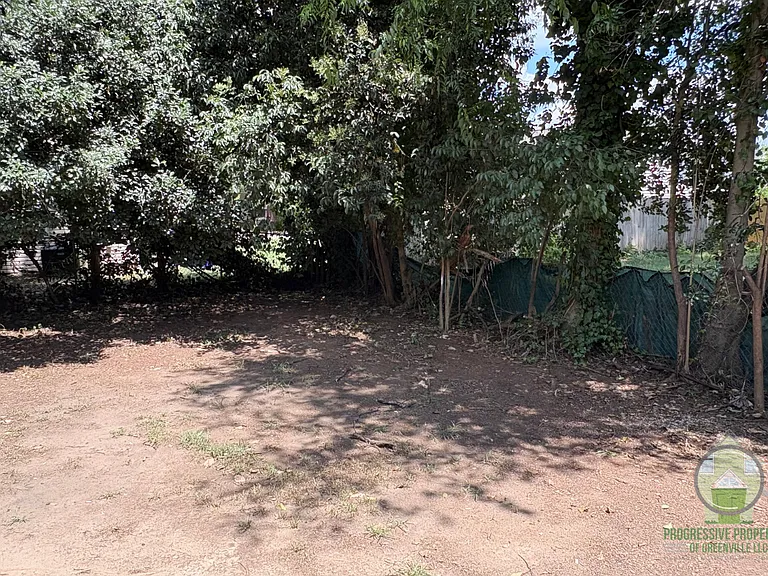 518 Perry Ave — Photo 10