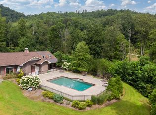 106 Golden Falls Dr, Franklin, NC 28734