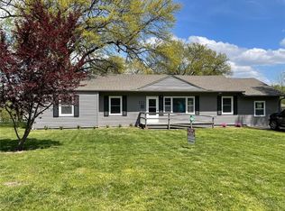 8604 E 53rd Ter, Kansas City, MO 64129