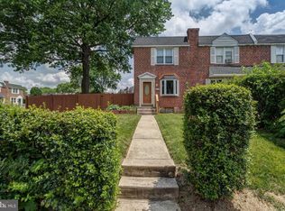 903 Taylor Dr, Folcroft, PA 19032