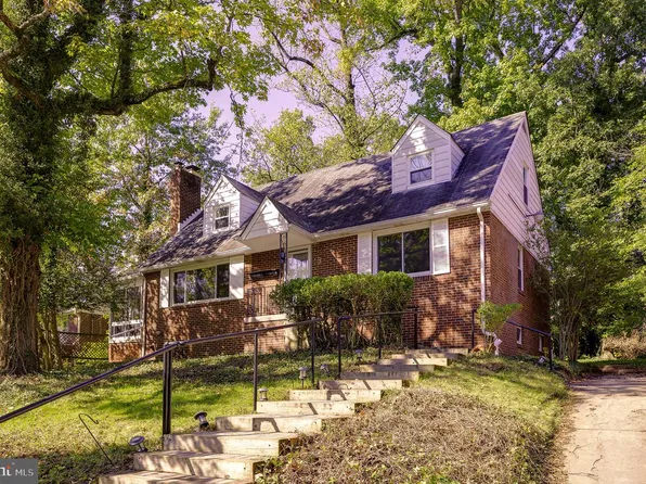 3 Lakeside Dr, Greenbelt, MD 20770