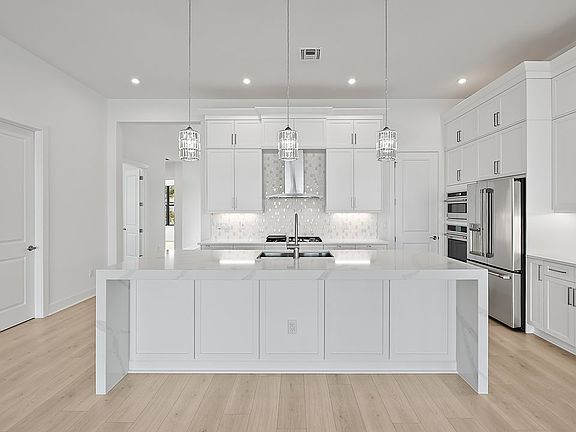Paige Model Kitchen