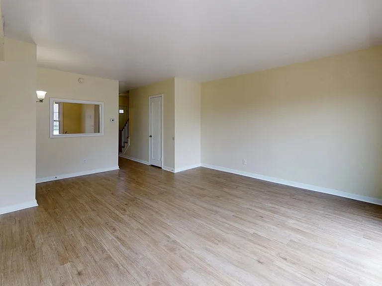 5765 Georgetown Rd — Photo 6