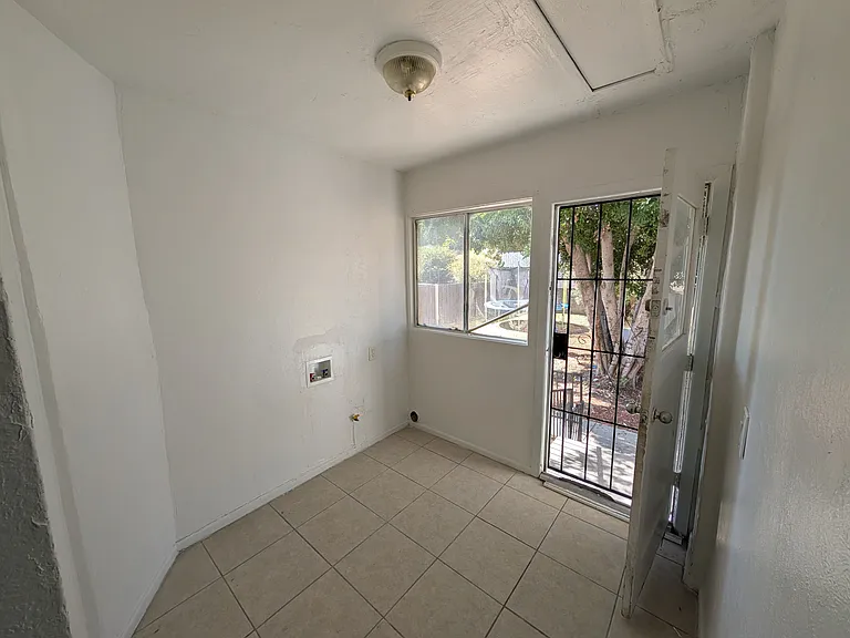 780 E 9th St #780 — Photo 9