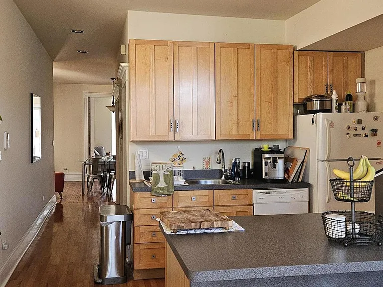 304 W Evergreen Ave #3F — Photo 8
