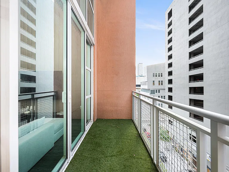 244 Biscayne Blvd #651 — Photo 24